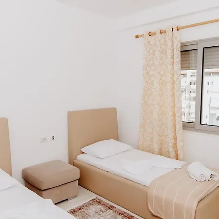 Sole Тирана